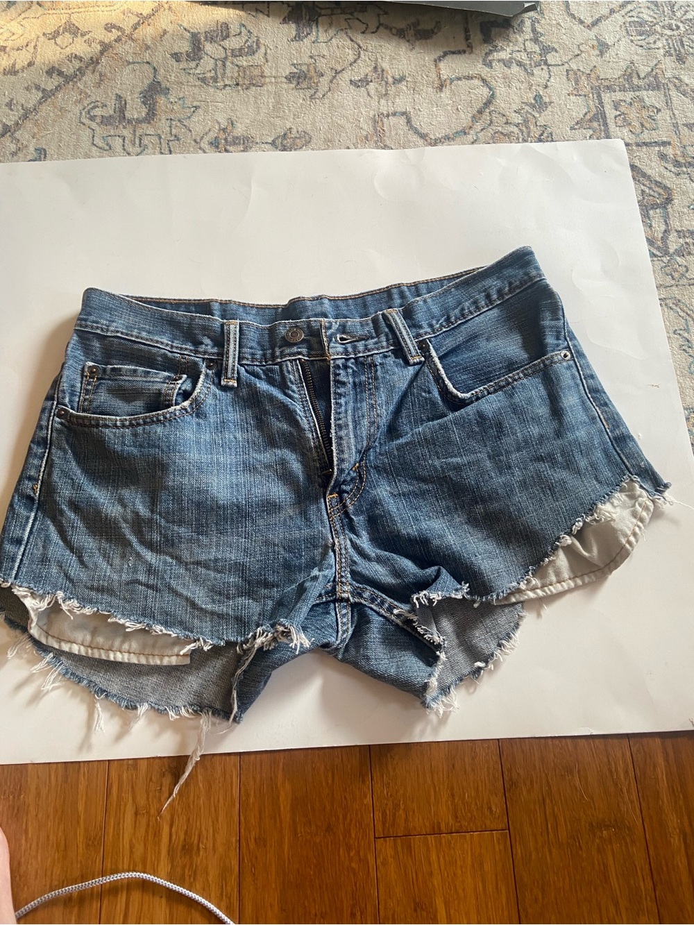 Levi's 559 Light Blue Distressed Denim Cutoff Shorts size 32x32